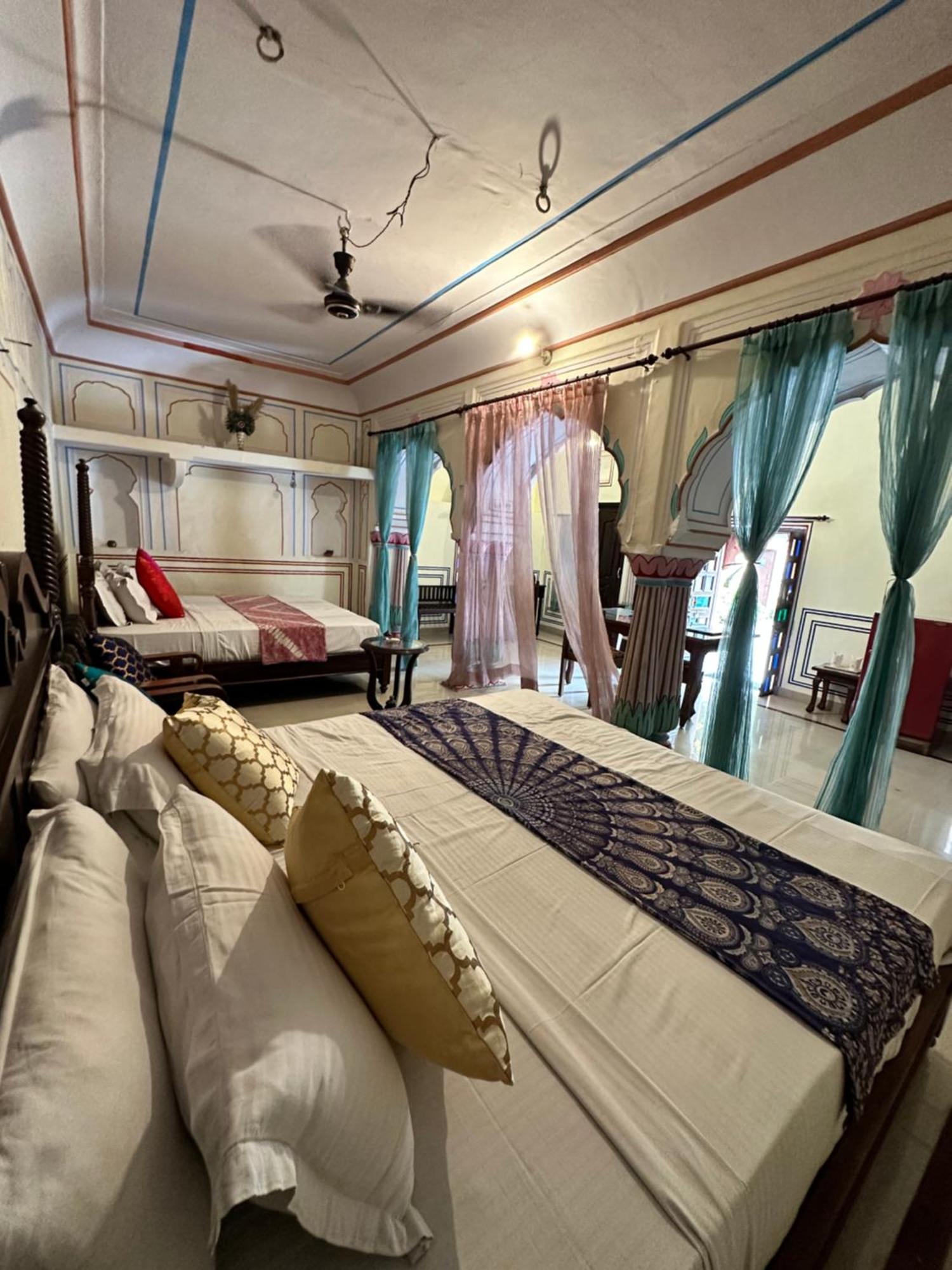 รอว์ลามิคนายานิพาเลส Hotel ชัยปุระ ภายนอก รูปภาพ